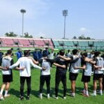 معتمد جمال يحاضر لاعبي الزمالك بصرامة قبل موقعة حسم لقب الدوري أمام سيراميكا