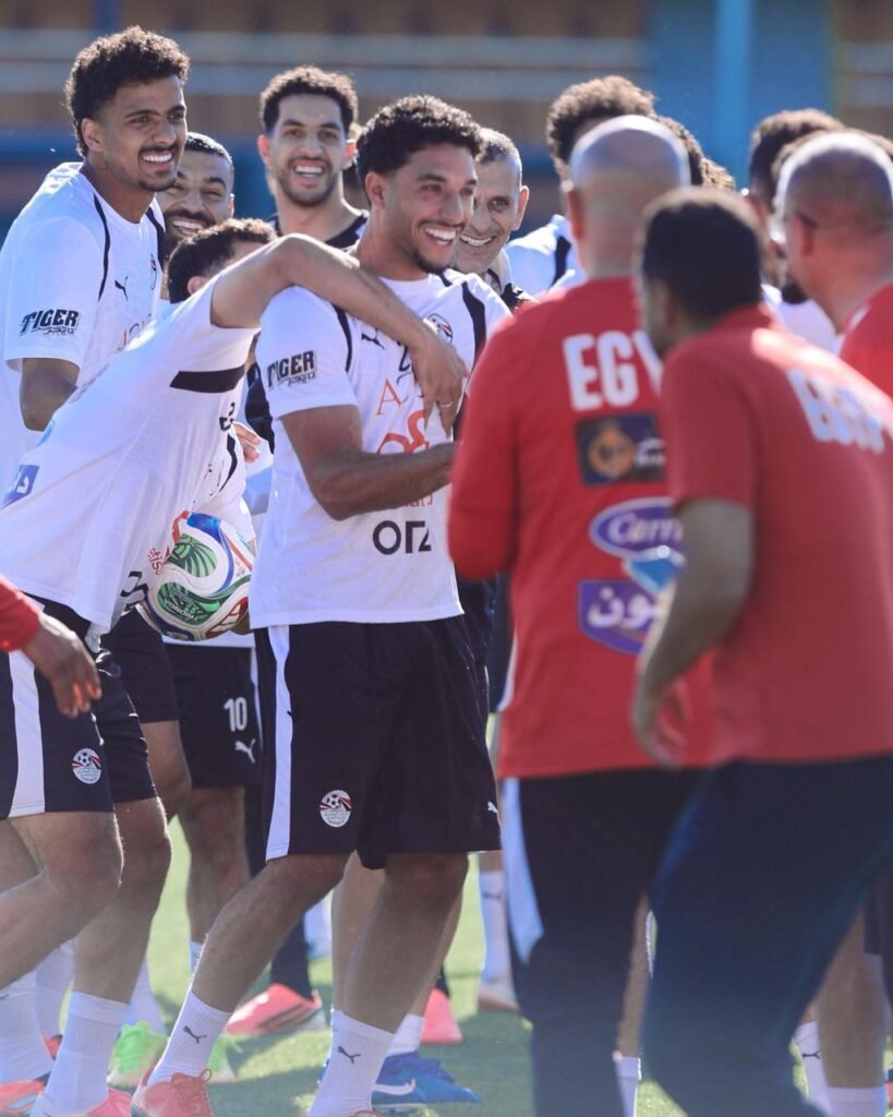 منتخب مصر يكتمل النجوم استعدادًا لمواجهة البرازيل وممر شرفي لمرموش الودية بالصور