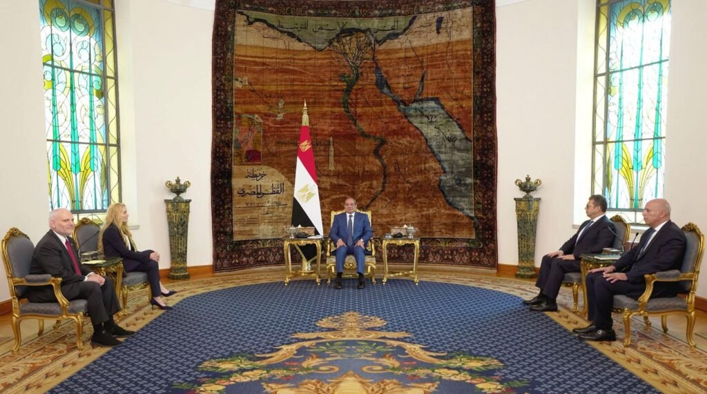 السيسي يؤكد أهمية السلام الإقليمي خلال لقائه وفد المنظمات اليهودية الأمريكية