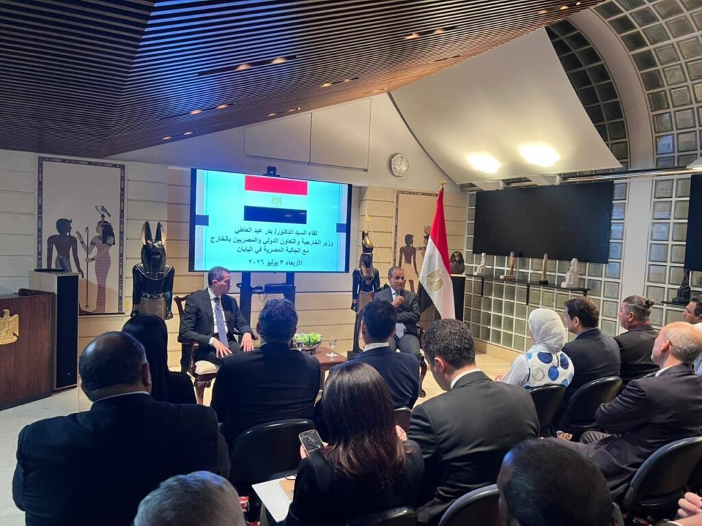 وزير الخارجية يؤكد دعم المصريين بالخارج خلال لقائه الجالية المصرية باليابان