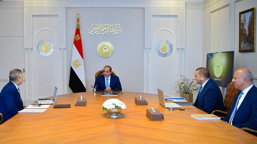 السيسي يتابع تطوير قناة السويس ويوجه بتوطين الصناعة البحرية وتعزيز قدرات التصدير الوطنية