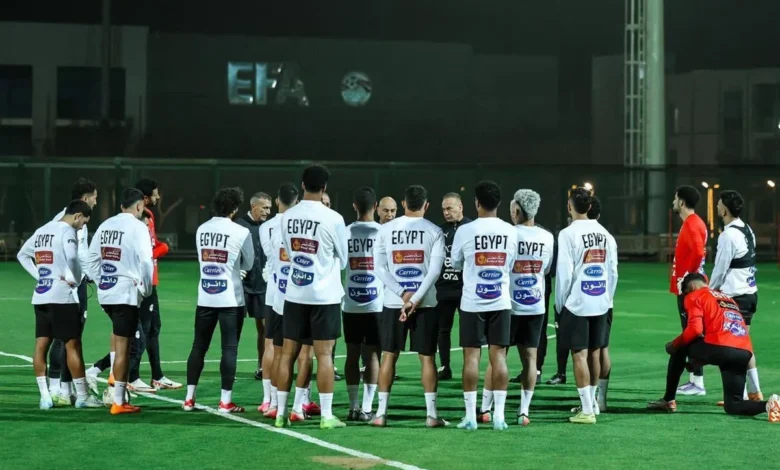 منتخب مصر يضبط إيقاعه الزمني استعداداً لموقعة نيوزيلندا المونديالية الحاسمة فجرًا