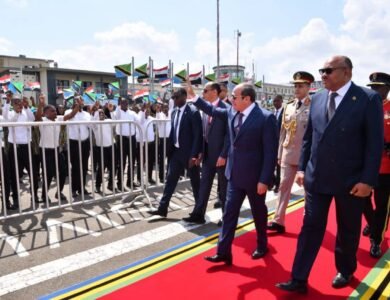 السيسي يصل تنزانيا لتعزيز الشراكة الاستراتيجية وتوسيع آفاق التعاون بين البلدين الشقيقين