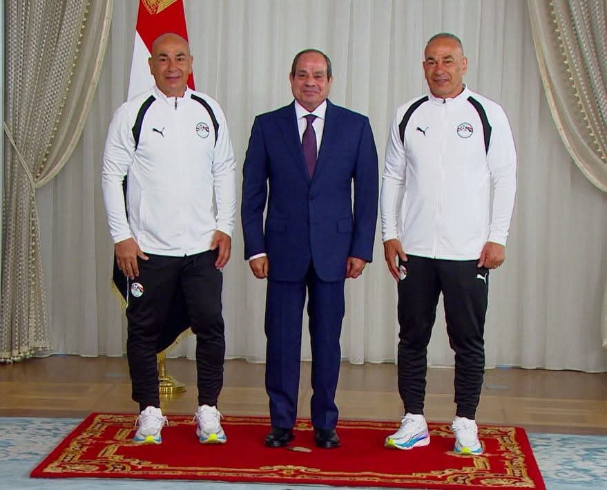 السيسي لمنتخب مصر: أوعى تزعل مني يا صلاح وأنتم فخر المصريين جميعًا