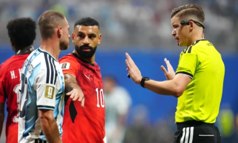 استغلال غضب المصريين يكشف حسابات مزيفة تنتحل هوية الحكم الفرنسي لوتيكسييه على فيسبوك