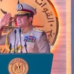 الرئيس السيسي يؤدي سلام الشهيد قبل كلمته في افتتاح مقر القيادة الاستراتيجية الجديد