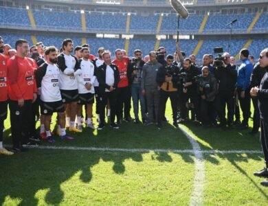 السيسي لمنتخب مصر أوعى تزعل مني يا صلاح وأنتم فخر المصريين جميعًا