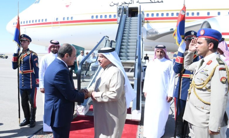 السيسي يؤكد من البحرين تضامن مصر الكامل ورفض الاعتداءات ودعم أمن الخليج