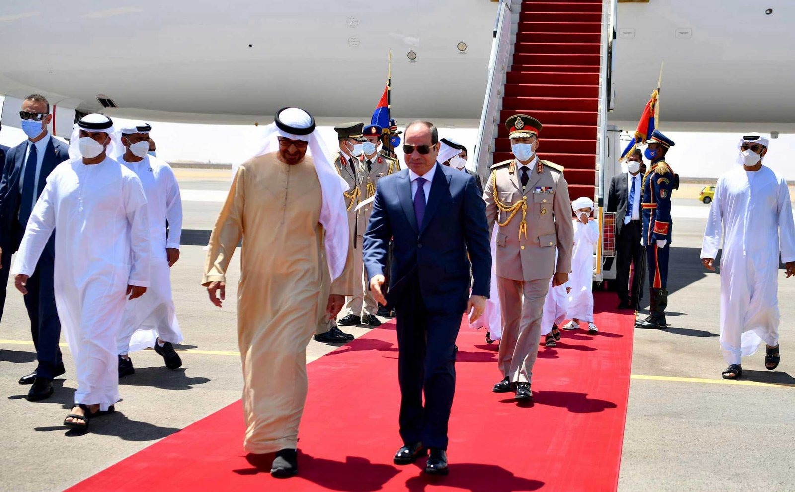 السيسي يستقبل محمد بن زايد اليوم بالعلمين ويبحثان تطورات المنطقة وتعزيز التعاون المشترك الثنائي