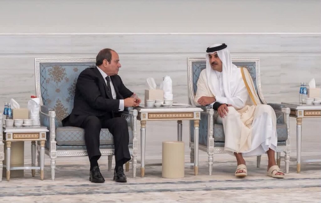 الشيخ تميم بن حمد آل ثاني والرئيس عبد الفتاح السيسي الرئيس المصري