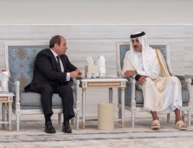 السيسي يعزي أمير قطر بوفاة الأمير الوالد ويؤكد تضامن مصر الكامل مع الدوحة