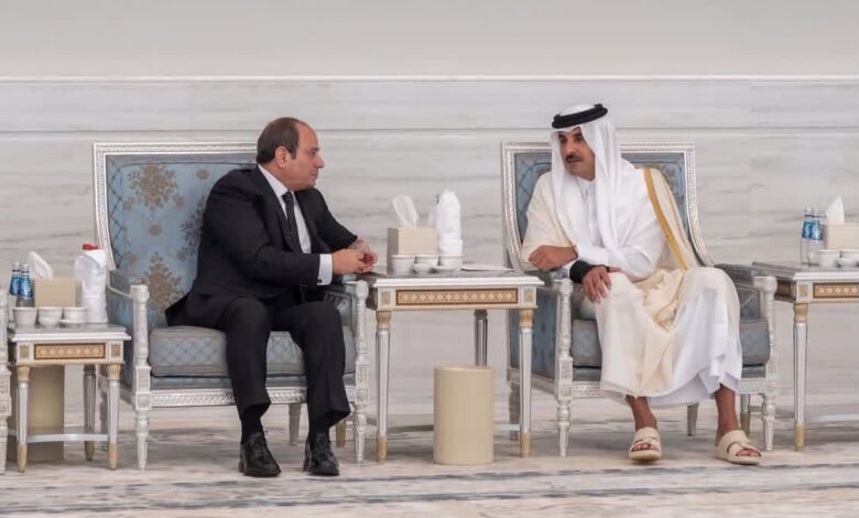 السيسي يعزي أمير قطر بوفاة الأمير الوالد ويؤكد تضامن مصر الكامل مع الدوحة