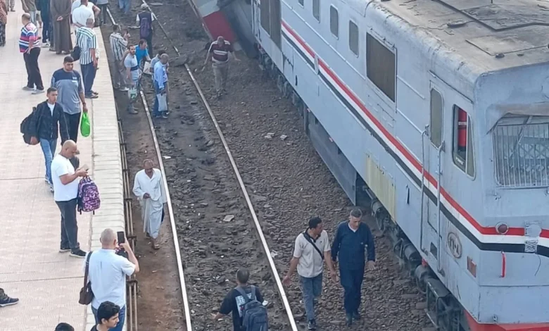 خروج عربة قطار عن القضبان بمحطة محلة روح يُصيب 14 راكبًا بالغربية اليوم