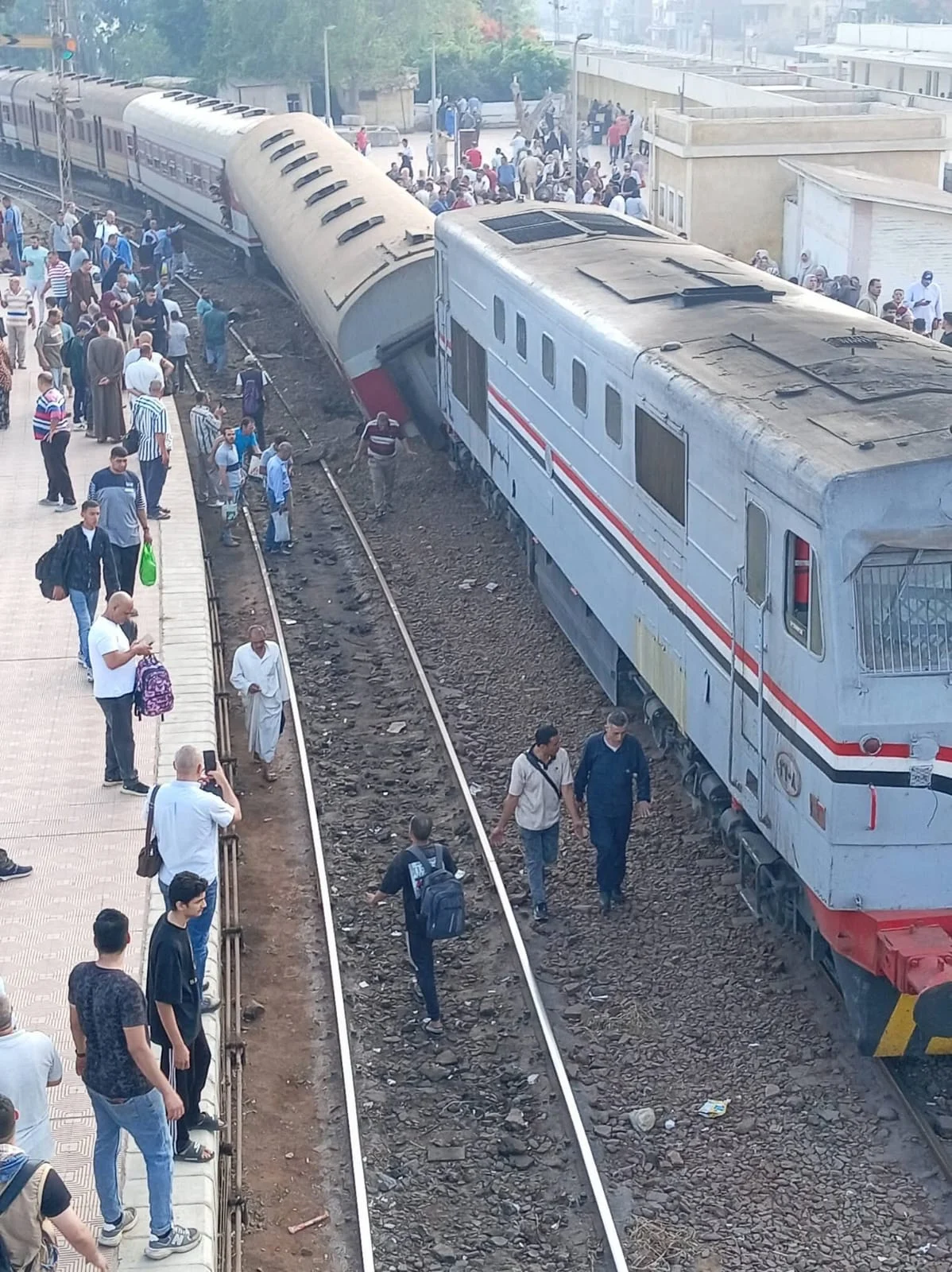 خروج عربة قطار عن القضبان بمحطة محلة روح يُصيب 14 راكبًا بالغربية اليوم