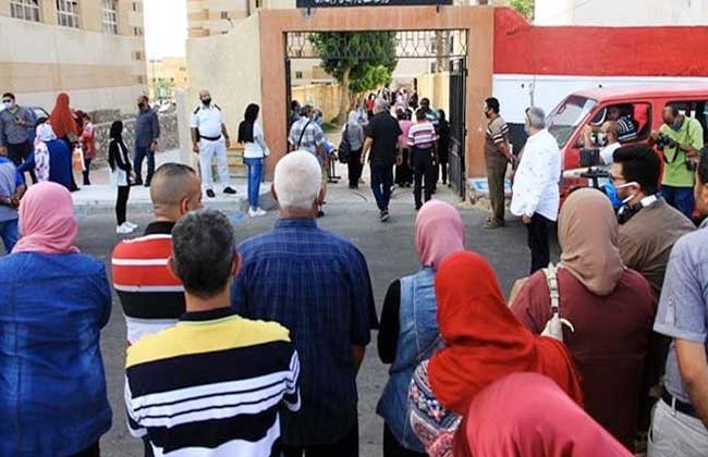 ضبط مراقب صوّر ونشر أسئلة امتحان الأحياء 2026 داخل لجنة بالثانوية العامة