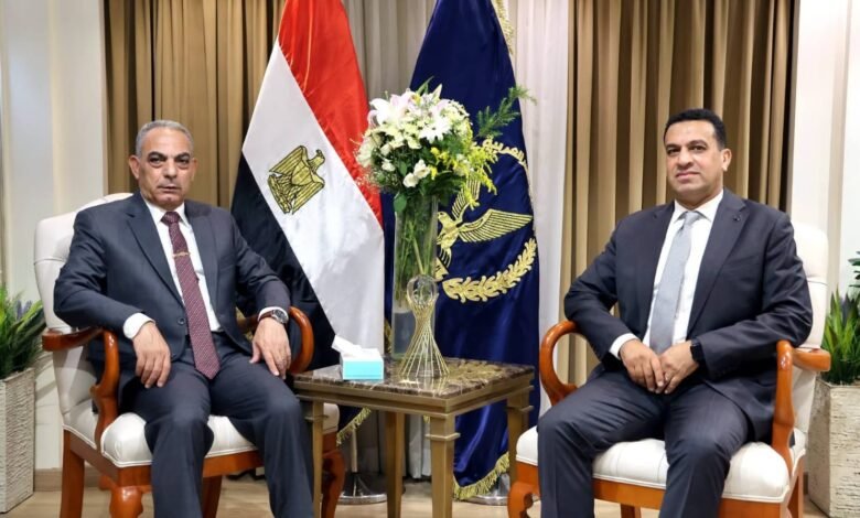 محافظ الإسماعيلية يهنئ مدير الأمن الجديد ويؤكد تعزيز التعاون لخدمة المواطنين والاستقرار
