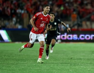 محمد شريف يتمسك بالبقاء ويضع الأهلي أمام أزمة جديدة خلال الميركاتو الصيفي الحالي