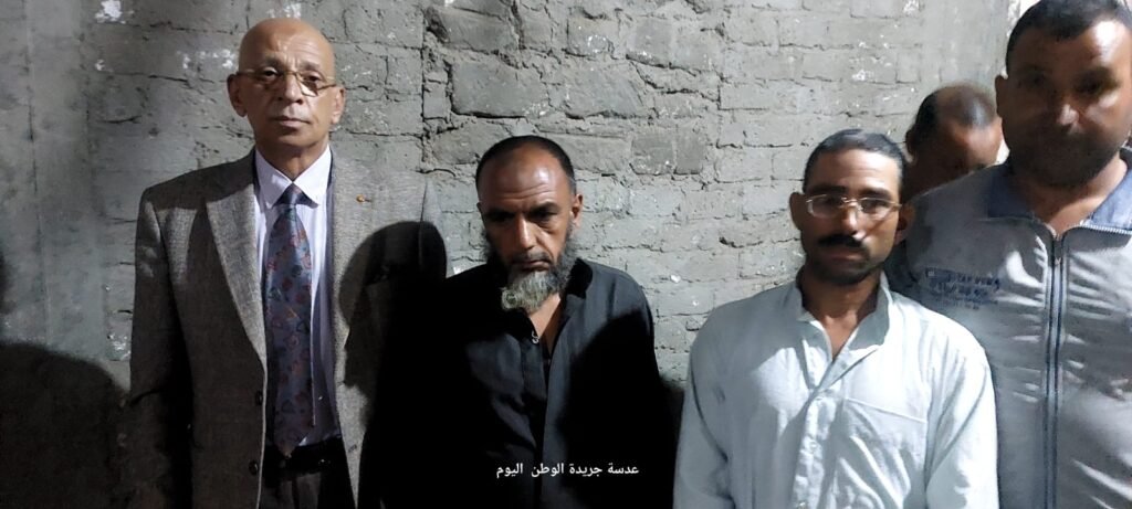 المفكر السياسي حسن النجار يقدم واجب العزاء لأسر شهداء لقمة العيش بالشرقية