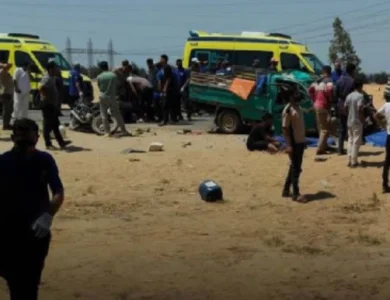 ارتفاع ضحايا حادث طريق الدواويس بالإسماعيلية إلى 18 وفاة و29 مصابًا
