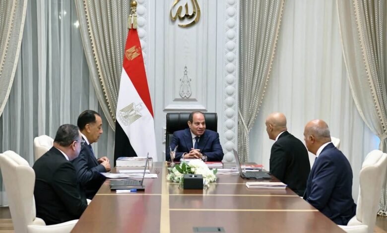 الرئيس السيسي يناقش مع مدبولي ووزيري التعليم استعدادات العام الدراسي الجديد
