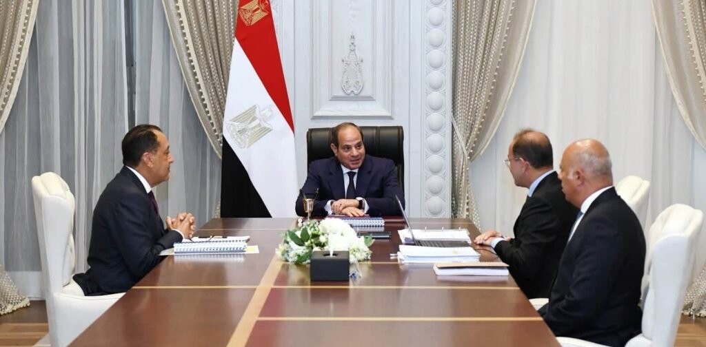 الرئيس السيسي يوجه بإطلاق حزمة التسهيلات الضريبية الثالثة وتشديد الرقابة على الشواطئ
