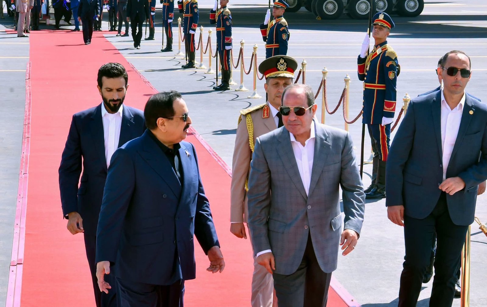 السيسي وملك البحرين يؤكدان تعزيز الشراكة والتنسيق لمواجهة التحديات الإقليمية المشتركة