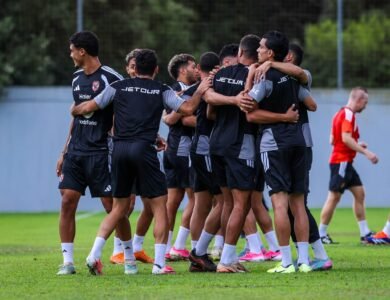 القنوات الناقلة لمباراة الأهلي وبرشلونة في كأس خوان جامبر