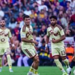 برشلونة يهزم الأهلي 2-1 ويتوج بكأس خوان جامبر وسط تألق الشناوي