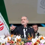 بزشكيان يكشف تفاصيل لقاء خامنئي ووصيته بشأن وحدة الإيرانيين وسط الحرب