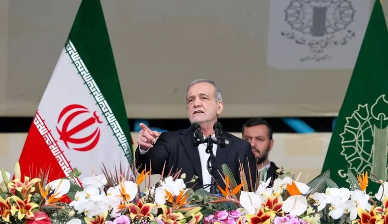 بزشكيان يكشف تفاصيل لقاء خامنئي ووصيته بشأن وحدة الإيرانيين وسط الحرب