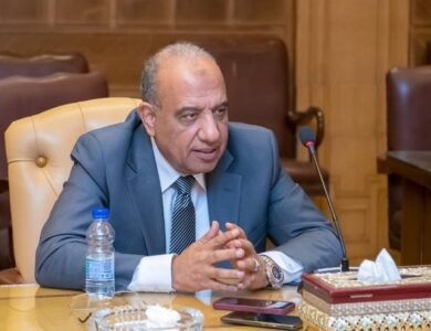 بعد توجيهات السيسي.. وزير الكهرباء يعلن 8 قرارات جديدة لتخفيف أعباء المواطنين