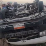 حادث مأساوي يهز الفيوم.. مصرع 3 وإصابة 7 في انقلاب ميكروباص بالطريق الصحراوي