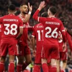 ليفربول يصطدم بنوتنجهام فورست بحثًا عن أول انتصاراته في الدوري الإنجليزي