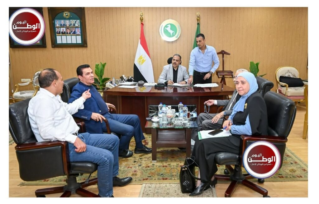 محافظ الشرقية يؤكد التعاون بين النواب والشيوخ لحل مشكلات المواطنين