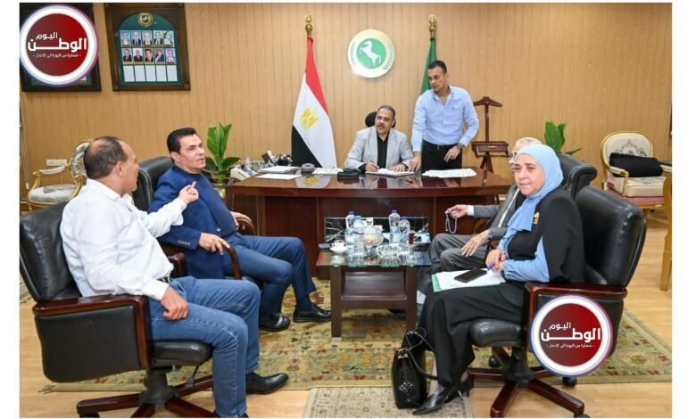 محافظ الشرقية يؤكد التعاون بين النواب والشيوخ لحل مشكلات المواطنين