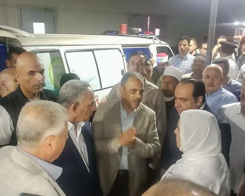 محافظ الشرقية يتابع مصابي حادث الدواويس ويوجه بسرعة تسليم جثامين الضحايا