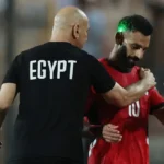 محمد صلاح يغادر معسكر مصر قبل مواجهة جنوب السودان وسط جدل حول الأسباب