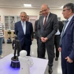 اخبار مصر وزير الطيران المدني يتفقد فرع الأكاديمية العربية للعلوم في العلمين الجديدة