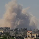 ارتفاع حصيلة انهيار مبنى متصدع في غزة إلى 8 قتلى وأكثر من 60 مفقودًا