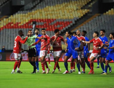 الأهلي يهزم سموحة ويواصل مطاردة بيراميدز على صدارة الدوري المصري