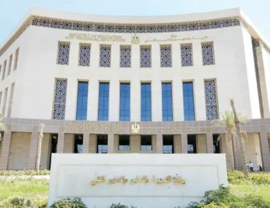 «التعليم» تحسم حقيقة تأجيل الدراسة 2026 وتكشف مواعيد المدارس والجامعات رسميًا