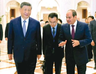 شراكة تتجاوز الاقتصاد.. خبراء زيارة شي جين بينج تعزز الدور السياسي والدفاعي لمصر إقليميًا