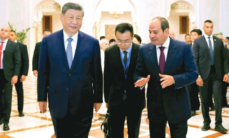 شراكة تتجاوز الاقتصاد.. خبراء زيارة شي جين بينج تعزز الدور السياسي والدفاعي لمصر إقليميًا