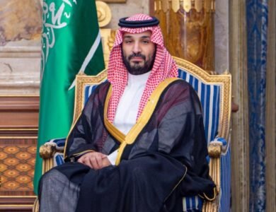 محمد بن سلمان يبعث برقية شكر للسيسي عقب مغادرته القاهرة ويؤكد متانة العلاقات