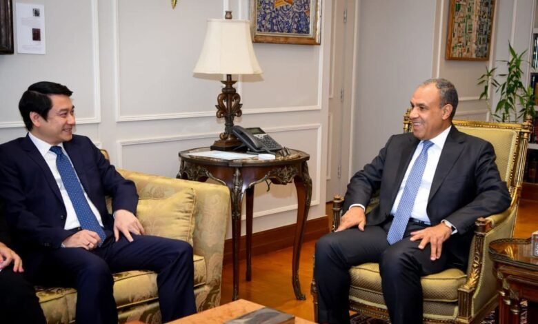 مصر وفيتنام تبحثان تعزيز الشراكة الشاملة وتوسيع التعاون الاقتصادي والصناعي والتجاري المشترك