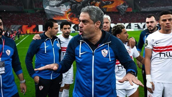معتمد جمال يطالب لاعبي الزمالك بغلق ملف أفريقيا مؤقتًا قبل مواجهة أبو قير