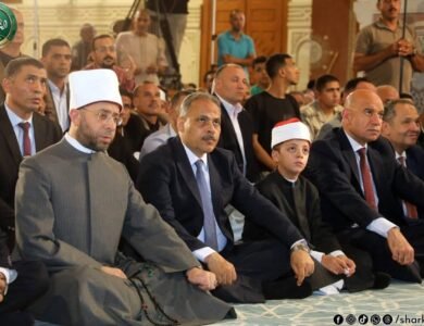 وزير الأوقاف ومحافظ الشرقية وقيادات الدولة يؤدون صلاة الجمعة بالزقازيق احتفالًا بعيدها القومي الـ145