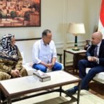 وزير التعليم يكرّم مديري مدرستين ويؤكد كرامة المعلمين والمديرين خط أحمر