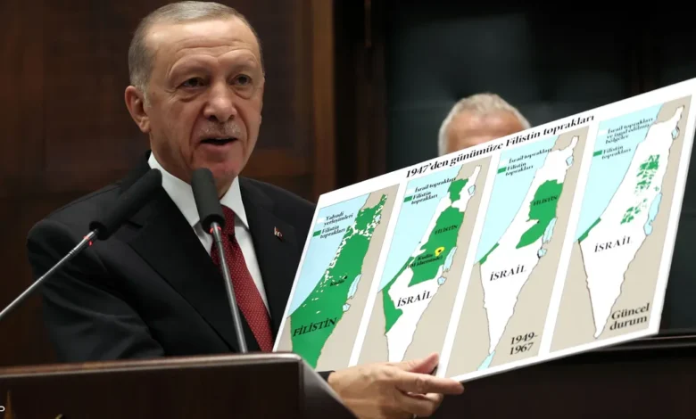 وزير الدفاع الإسرائيلي يستفز أردوغان باقتراح استقبال أعضاء حماس في أنطاليا