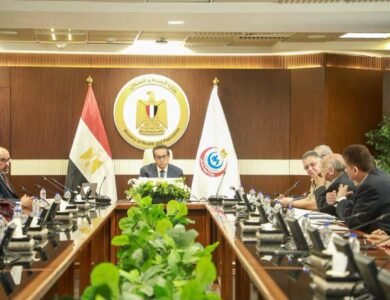 وزير الصحة يبحث توسيع قاعدة المتبرعين بالكلى من الأحياء وتعزيز منظومة الزراعة